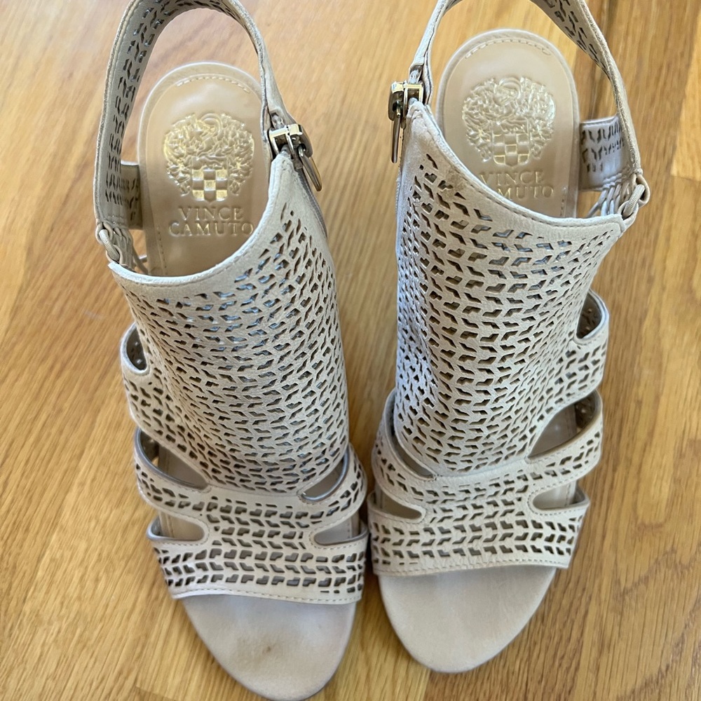 Vince Camuto Sandals *8.5*